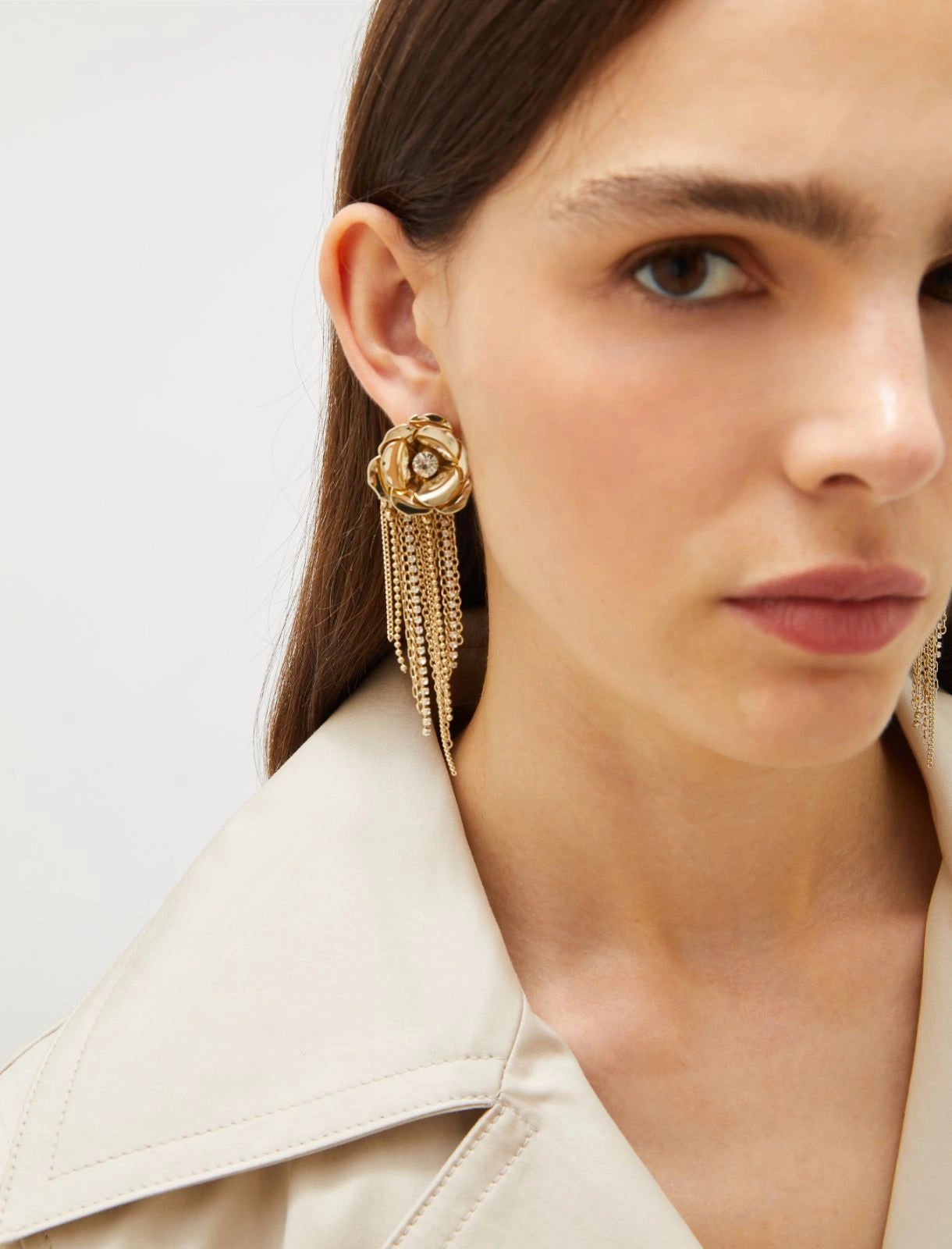 Flower and rhinestone drop earrings - Gold - 25 Bell Street