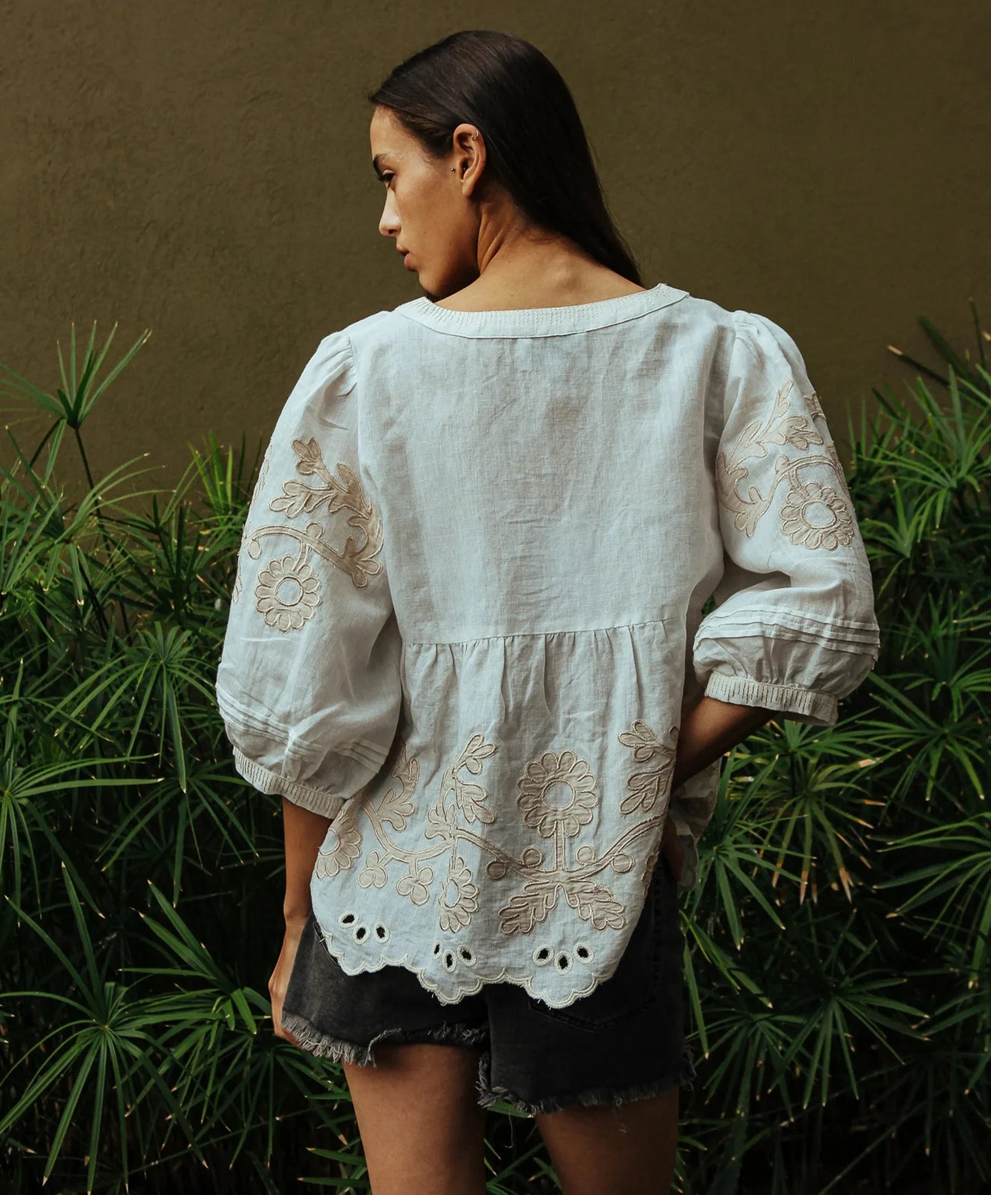 Goldhawk Top - White with Sand - 25 Bell Street