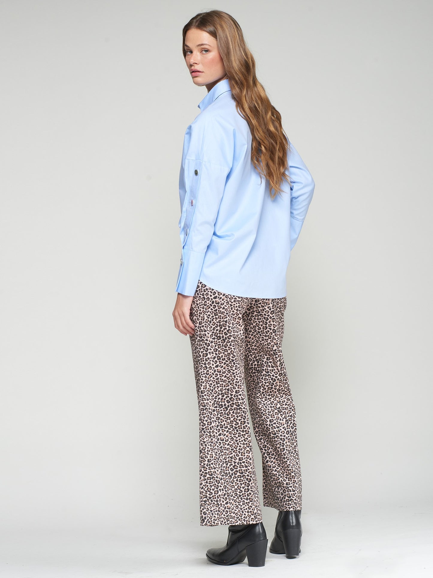 WIDE-LEG LEOPARD PRINT TROUSERS