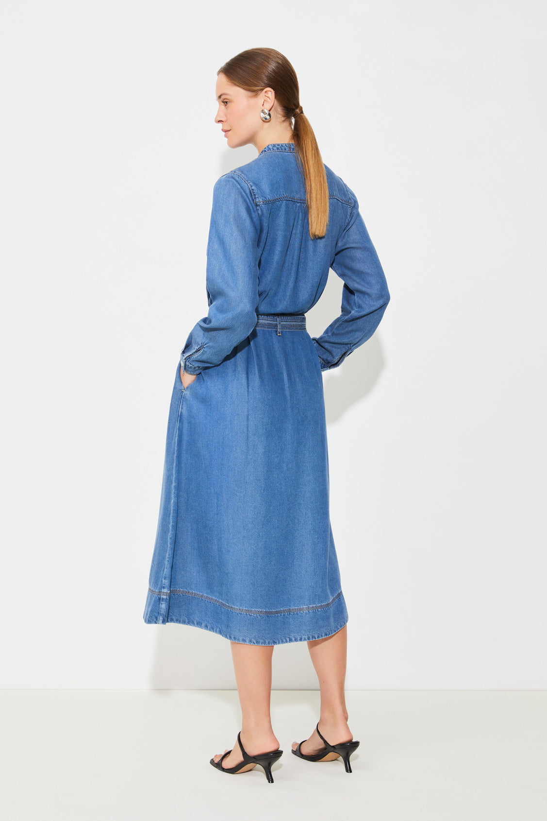 Conny Buttoned midi denim dress - 25 Bell Street